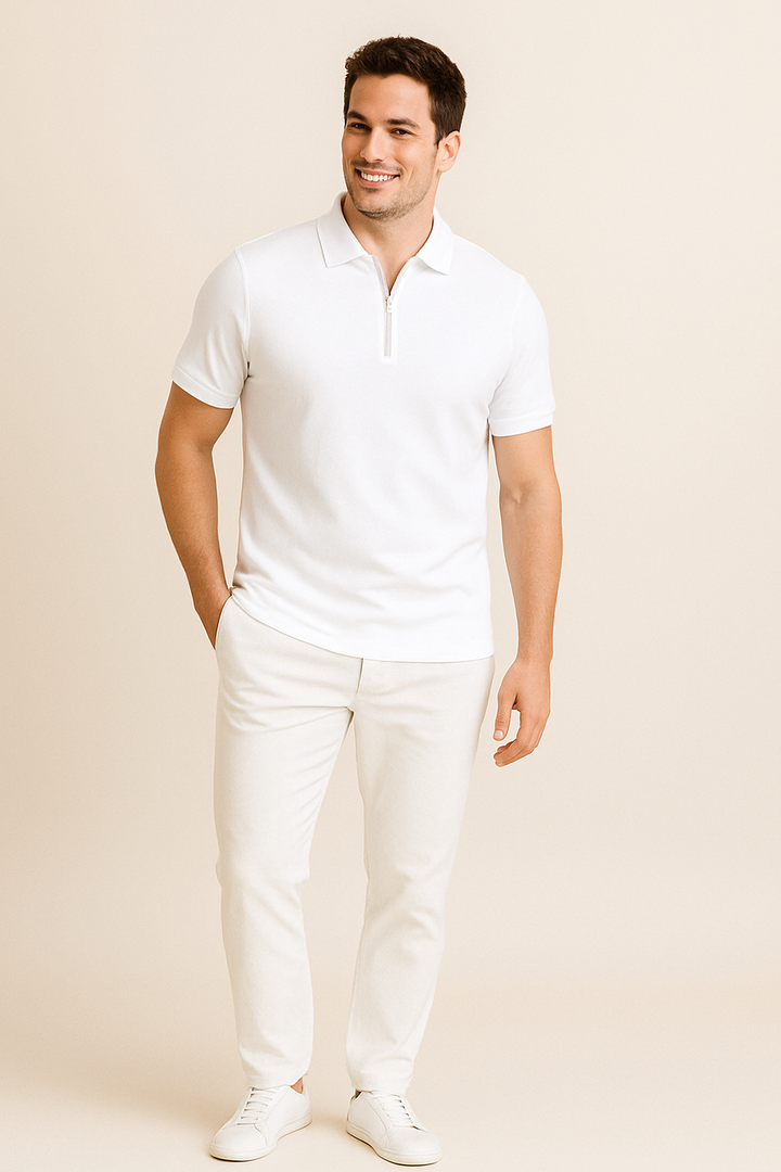 Sportlich elegantes Herrenshirt in körpernaher Passform mit modischem Zip-Kragen