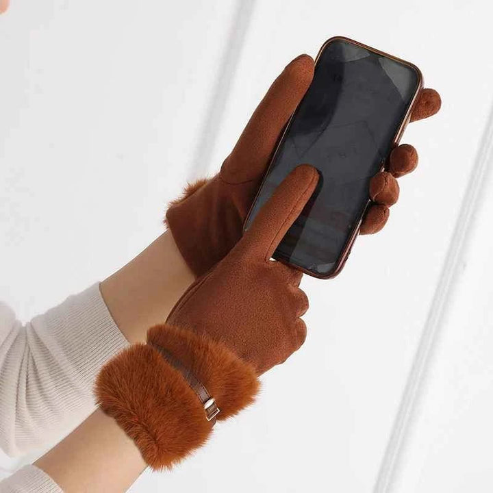 Braune warme Damen-Handschuhe für den Winter, touchscreen-fähig und perfekt gegen Kälte.