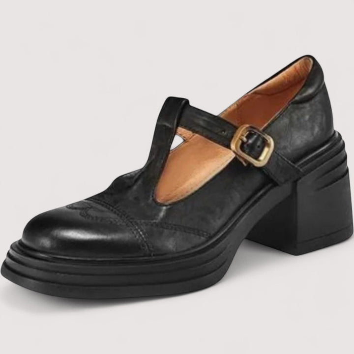 Bequeme Damenschuhe im Vintage-Look mit feinen Riemchendetails und kleinem Absatz