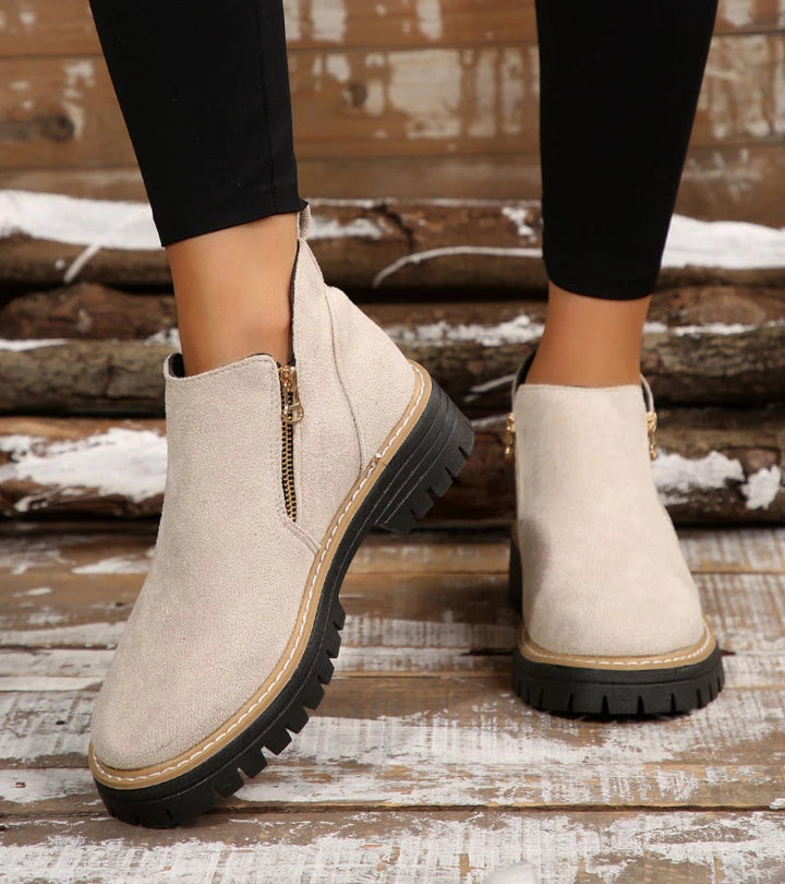 Beige bequeme Stiefel für Damen im herbstlichen Look