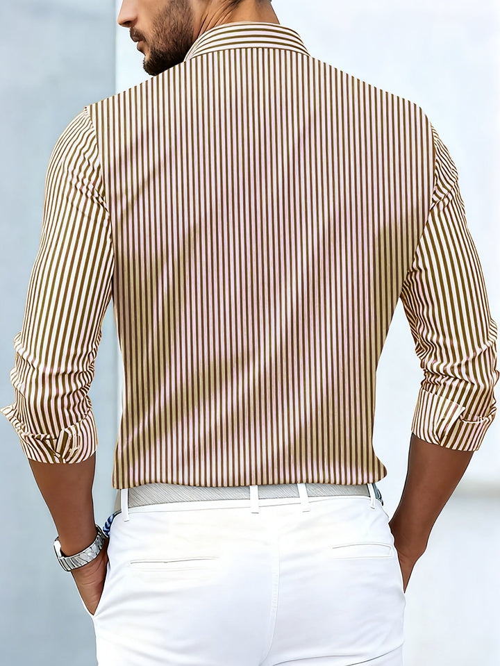 Vielseitiges Herren Langarm-Streifenhemd im Vintage-Stil. Ein Must-have für Frühling & Herbstmode.