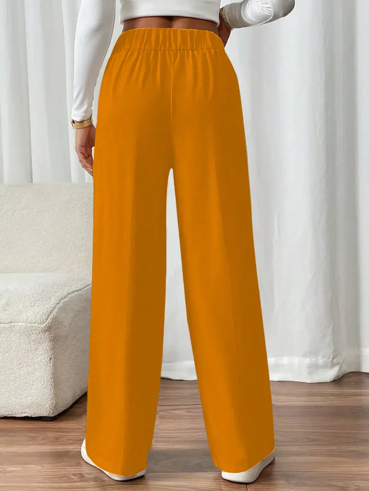 Weite Stoffhose für Damen ideal für elegante Anlässe