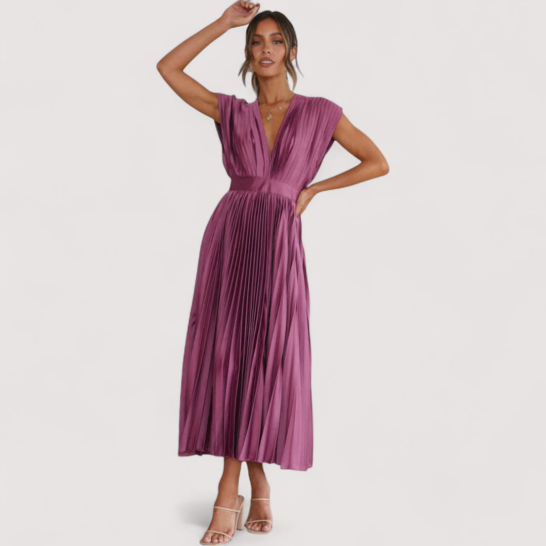 Damen Plisseekleid Ziegelrot im Studio