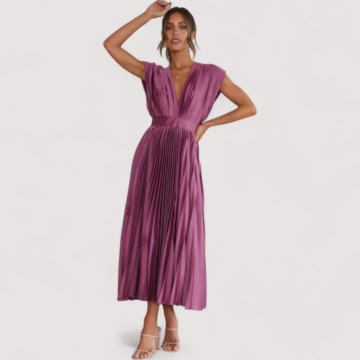 Damen Plisseekleid Ziegelrot im Studio