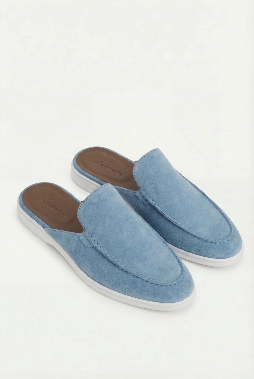 Bequeme Herrenschuhe zum Rein Schlüpfen in heller Sommerfarbe