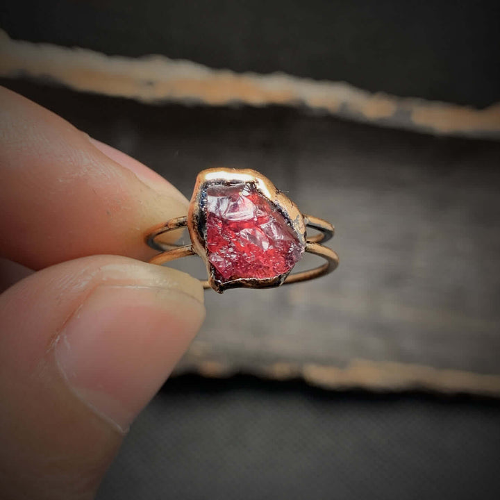 Rohstein-Geburtsring: Unikat-Schmuck