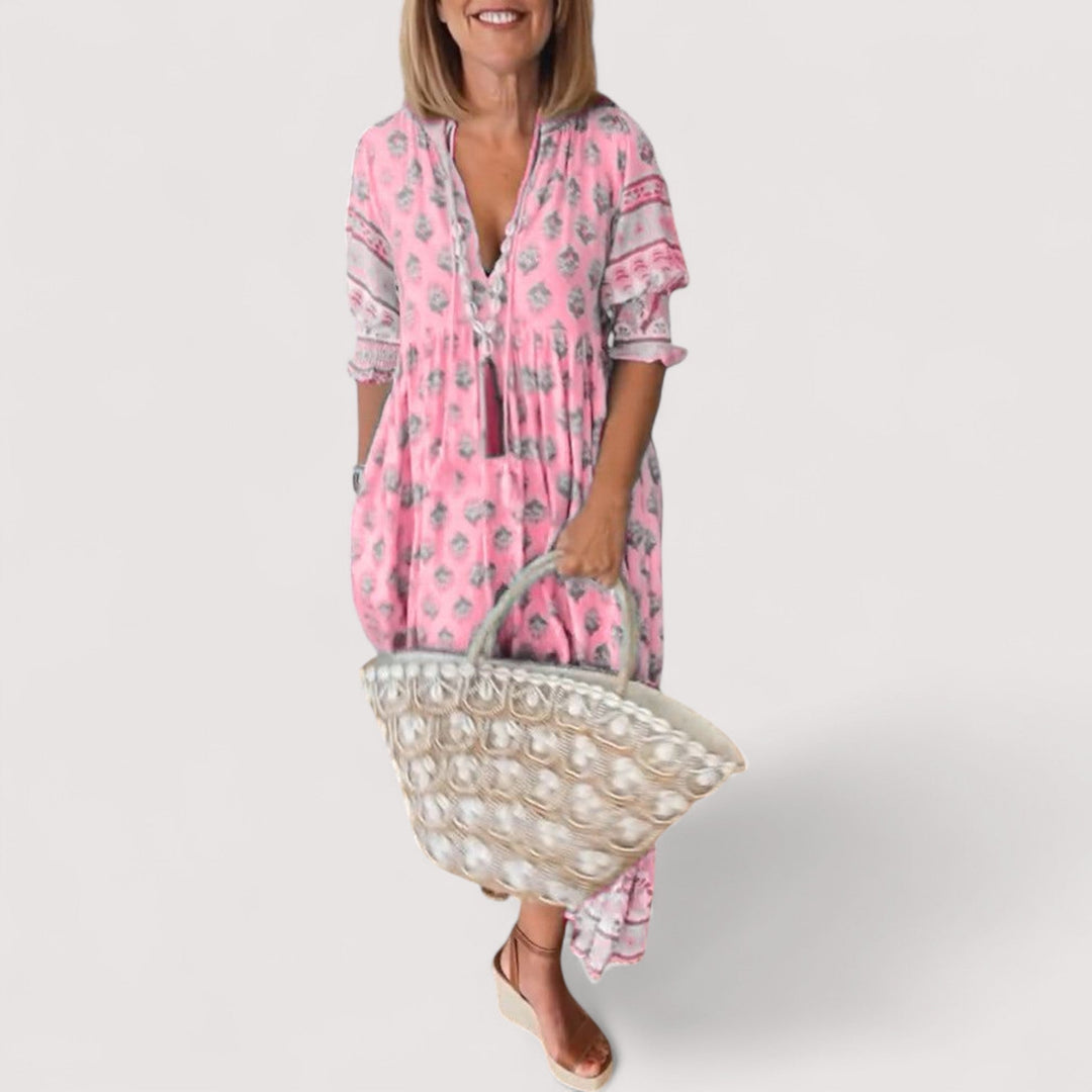 Stilvolles Freizeitkleid für warme Tage, leicht und elegant geschnitten