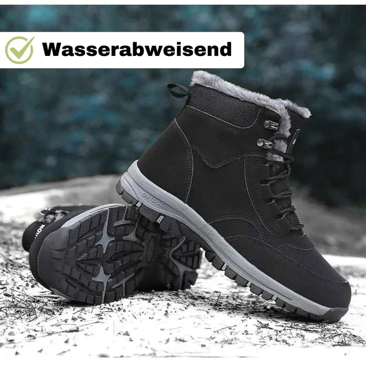 Seitenansicht der bequemen Damen Winterstiefel mit rutschfester Sohle und warmem Schaft.
