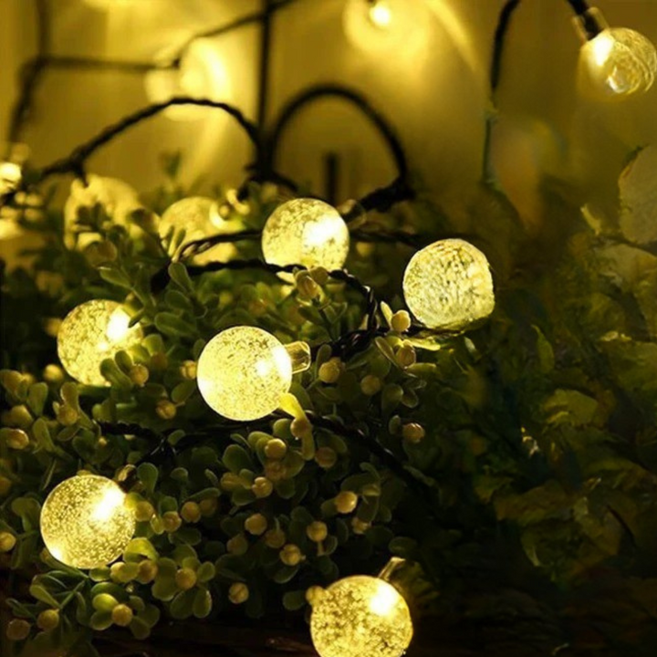 Solar LED Lichterkette für Außen im Garten, stimmungsvolle Gartenbeleuchtung und Balkon Deko im Dunkeln