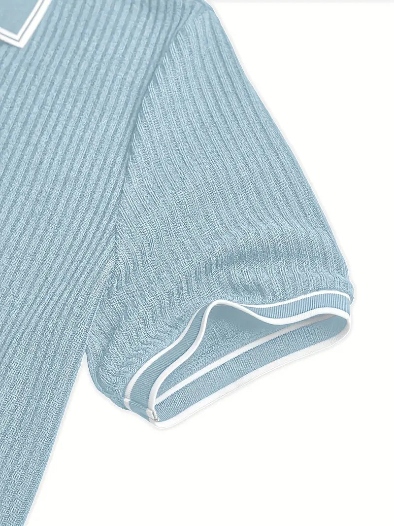 Letzte Detailansicht des modischen Herren Sommer Poloshirts