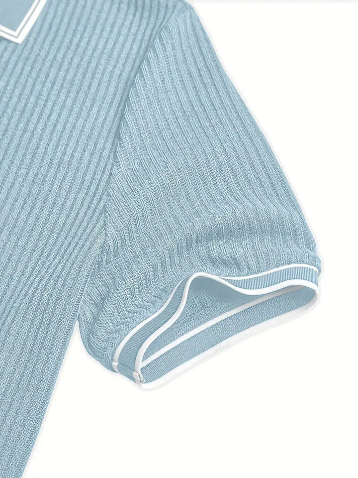 Letzte Detailansicht des modischen Herren Sommer Poloshirts