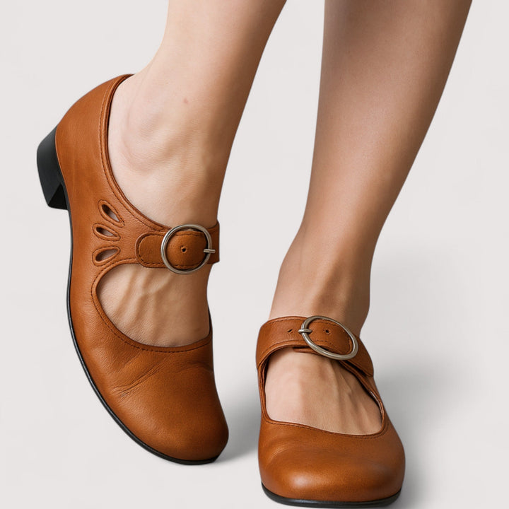 Bequeme und ergonomische Damensandalen mit Keilabsatz, perfekt für lange Sommertage.