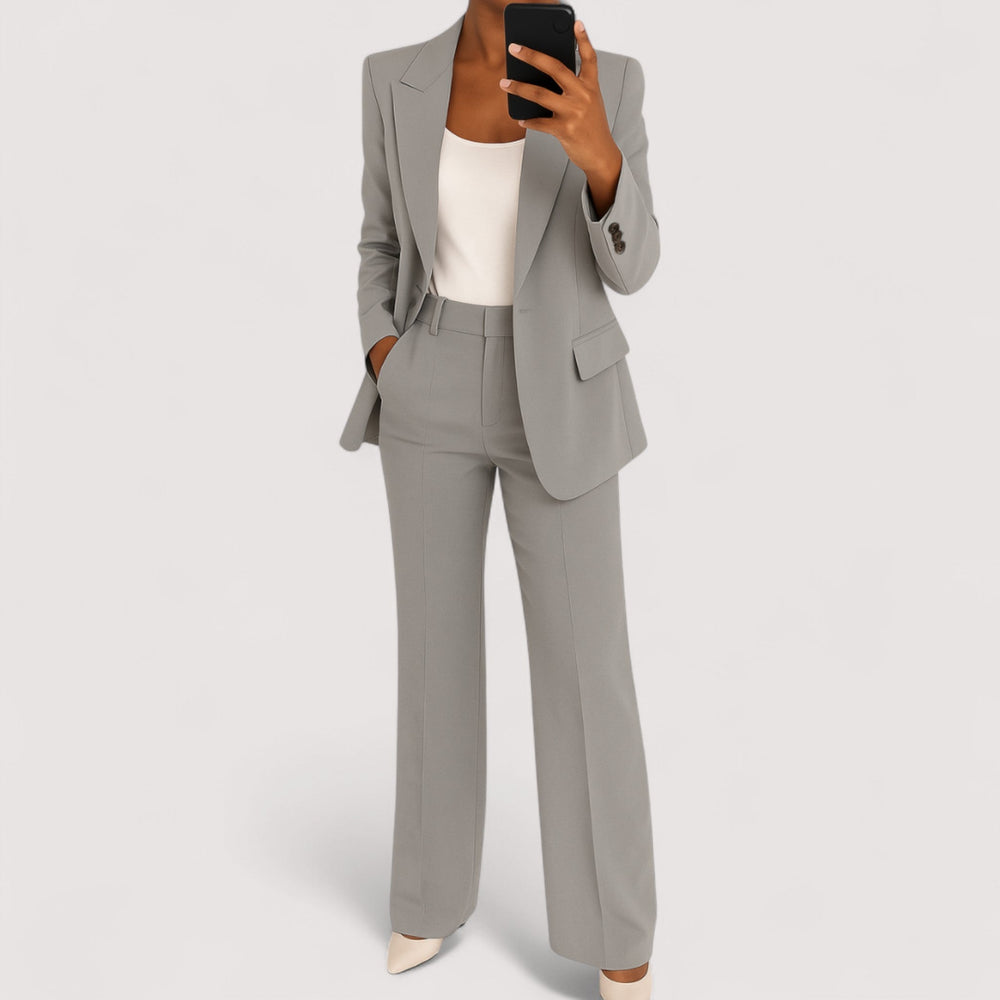 Vielseitiger Damen Anzug Zweiteiler für Büro & Freizeit. Komfortabler Business-Look in stilvoller Ausführung.