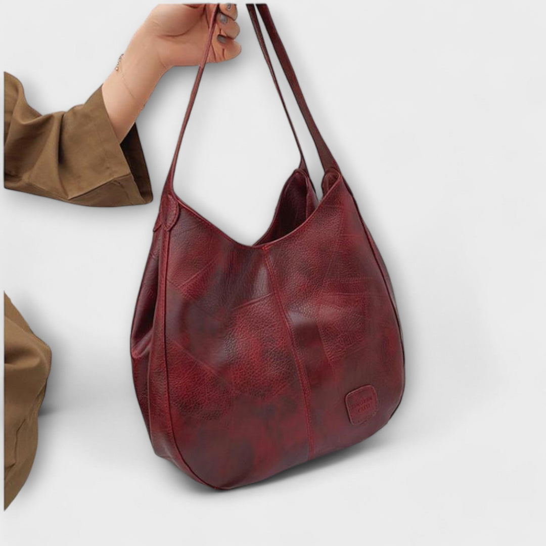 Damen Handtasche im Vintage Retro-Look von nah