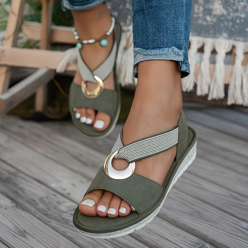 Stilvolle flache Damensandalen, Küsten-Look. Bequeme Freizeitschuhe & Komfortschuhe für den Sommer.