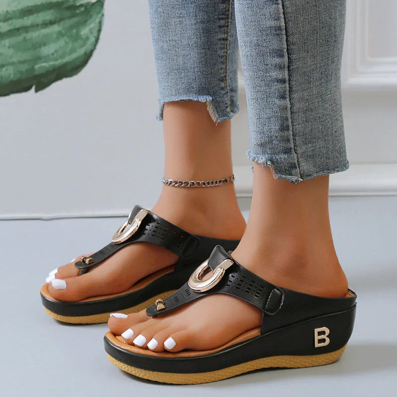 Gesunde orthopädische Schuhe für Damen, seitliche Ansicht der Sohle