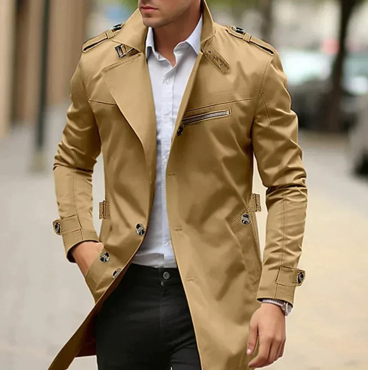 Modische Herrenjacke im italienischen Design für stilvolle Männer