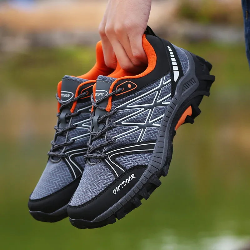 Wasserdichter Damen Trekkingboot für Outdoor Abenteuer, Seitenansicht