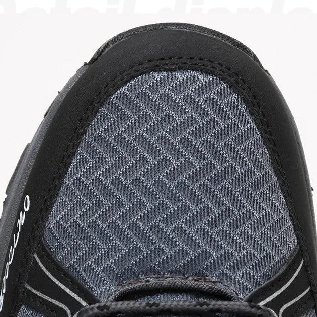 Wanderschuhe für Damen mit grünem Innenfutter, schräg von oben