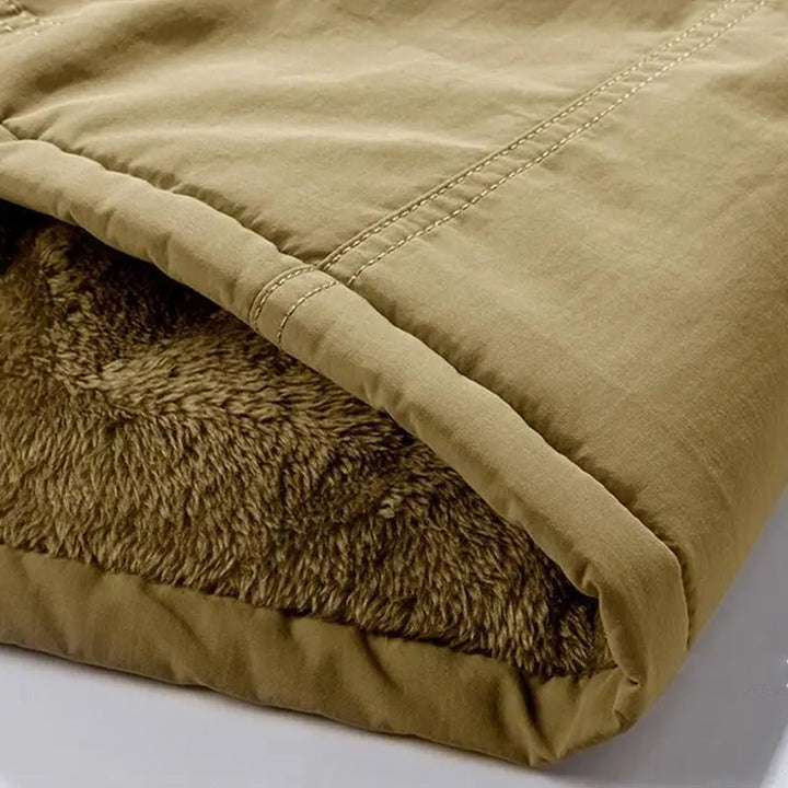 Stilvoller warmer Parka für Herren mit abnehmbarer Kapuze und Taschen