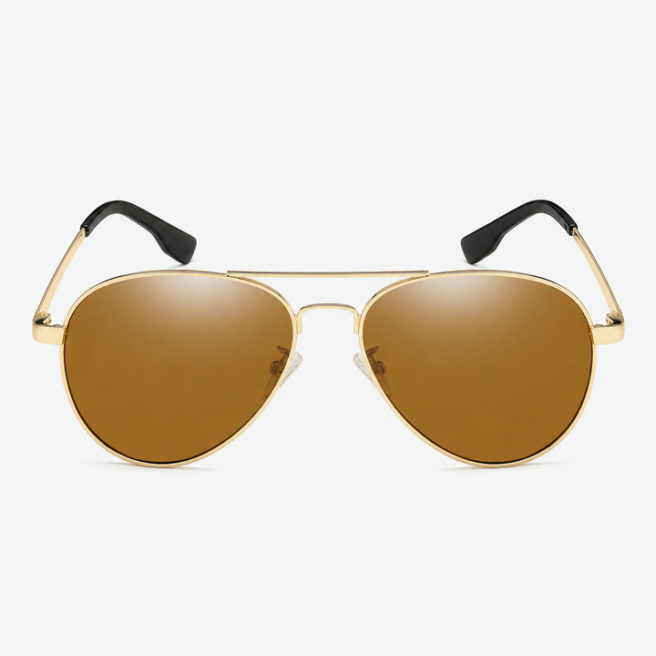 Klassische goldene Piloten-Sonnenbrille mit braunen HD-Gläsern im Studio aufgenommen
