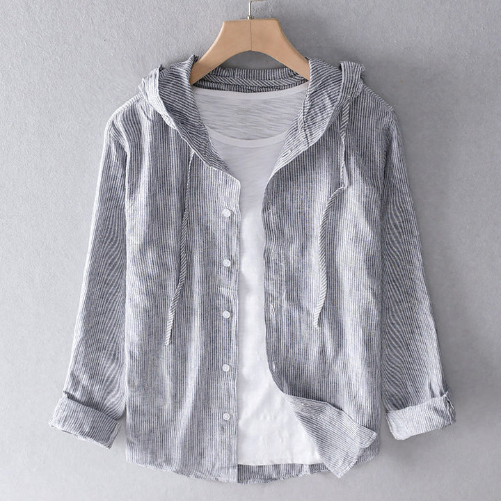 Klassische weiße Damenbluse Clara. Elegantes Oberteil, perfekt als Business-Bluse oder stilvolle Freizeitbluse.