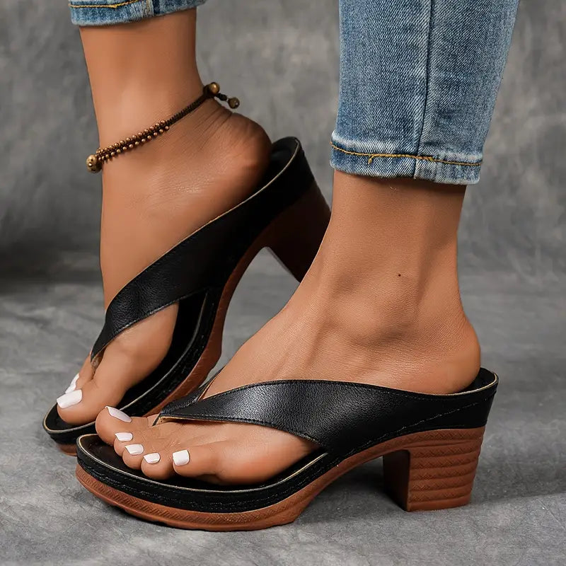 Ergonomische Sandalen für Damen, ideal für Freizeit und lange Spaziergänge.