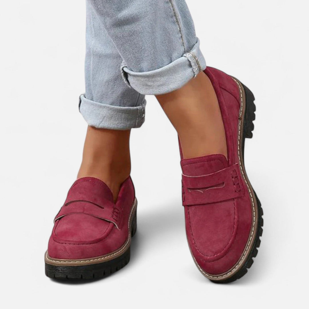 Detailansicht: Atmungsaktives Obermaterial der Damen Komfortschuhe für angenehmes Fußklima.