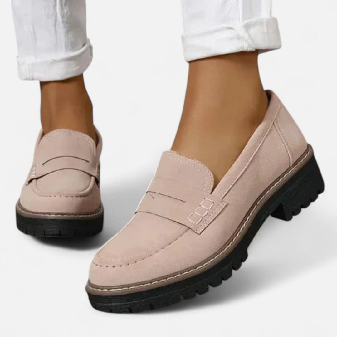 Bequeme Damen Komfortschuhe, atmungsaktiv für Alltag & Freizeit. Optimale Passform & Stil.