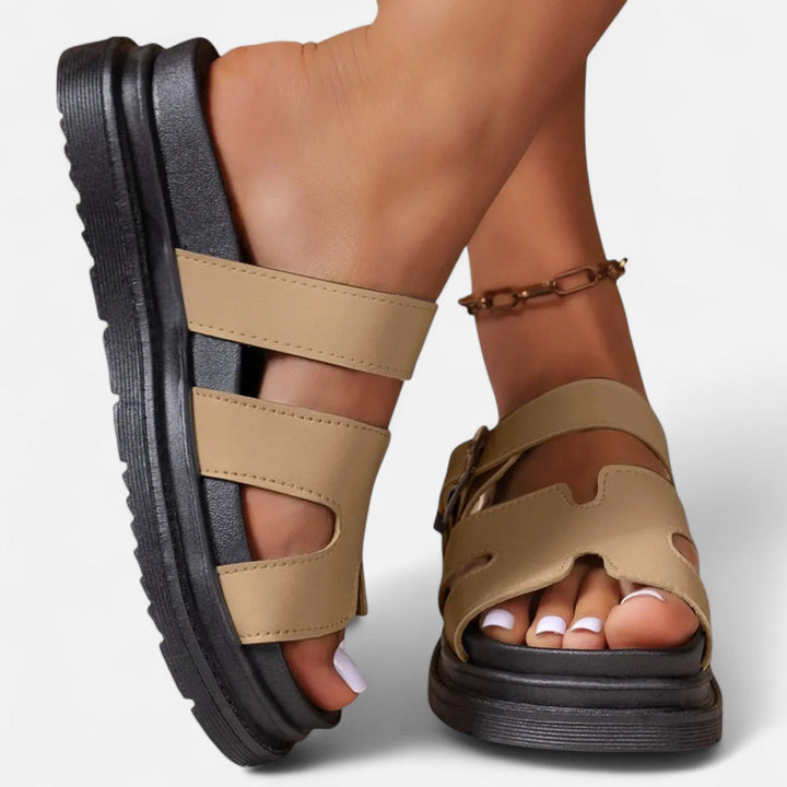 Moderne Damen Komfortschuhe aus atmungsaktivem Material, perfekt für gesunde Füße und tägliches Gehen.