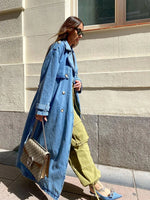 Blau