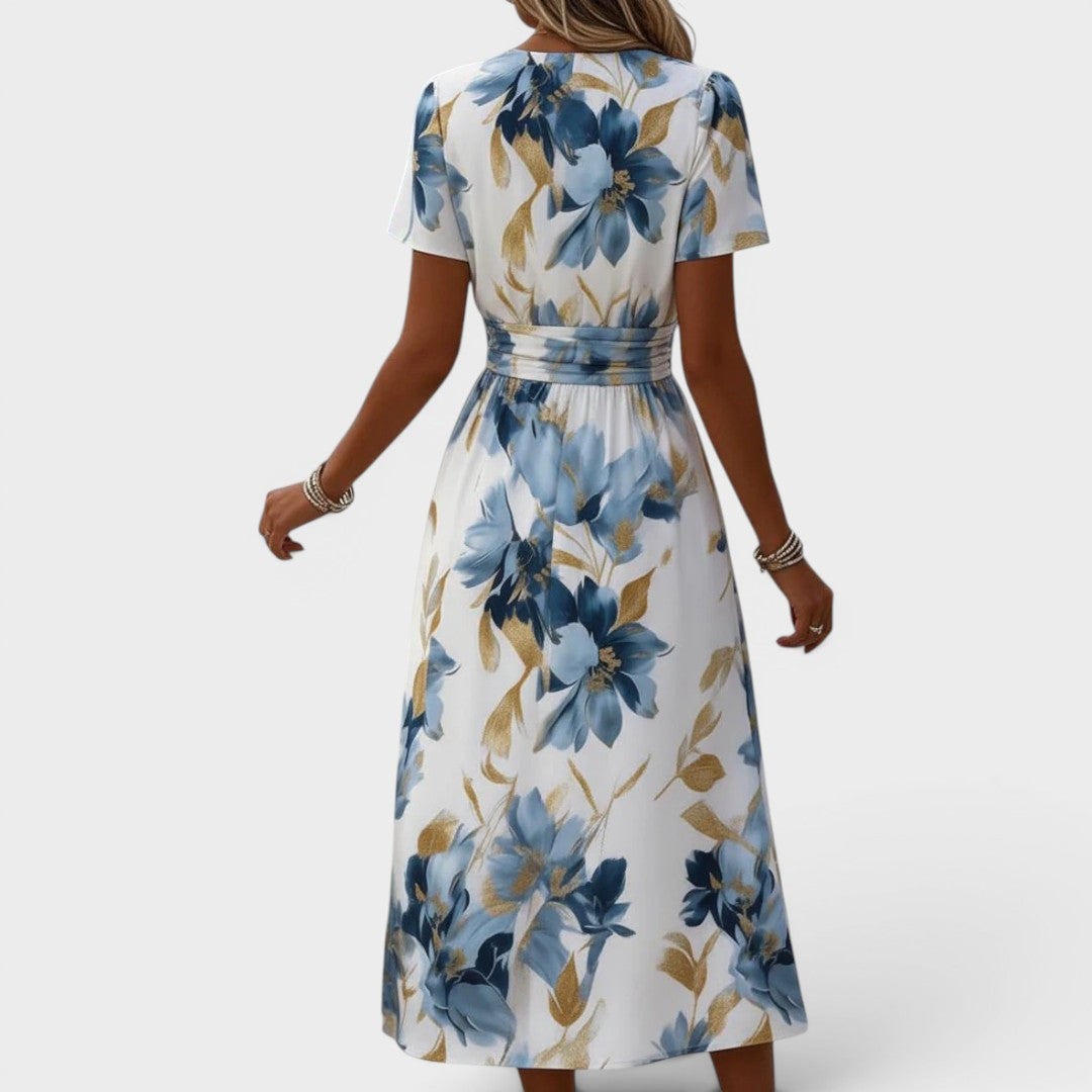 Elegantes Sommerkleid im Wickelstil mit floralem Print, Nahaufnahme