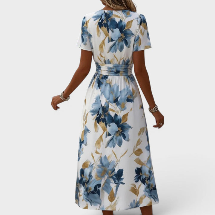 Elegantes Sommerkleid im Wickelstil mit floralem Print, Nahaufnahme