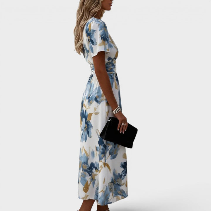 Seitenansicht des floralen Wickel-Midikleids für Damen