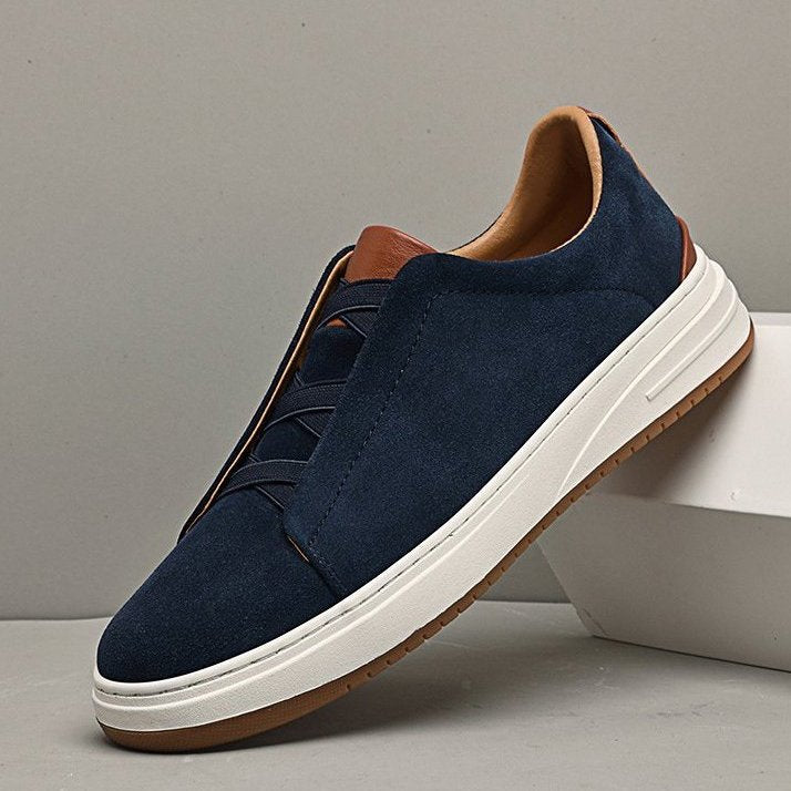 Stilvolle, minimalistische Herren Slip-On Sneaker. Einfach anzuziehen, perfekt als Casualschuh für den Alltag.