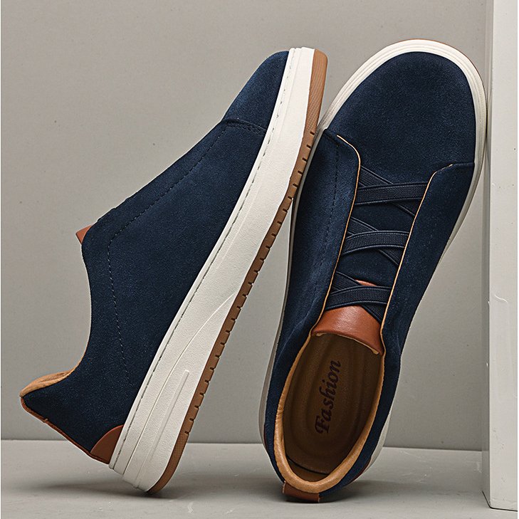 Komfortable Herren Slip-On Sneaker, perfekt für Spaziergänge & Alltag. Gepolsterte Innensohle für langanhaltenden Komfort.