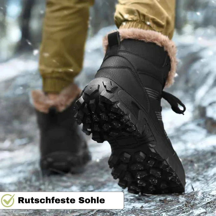 Nahaufnahme: Warme Damen Winterstiefel mit weicher Fütterung, ideal für Komfort an kalten Tagen.
