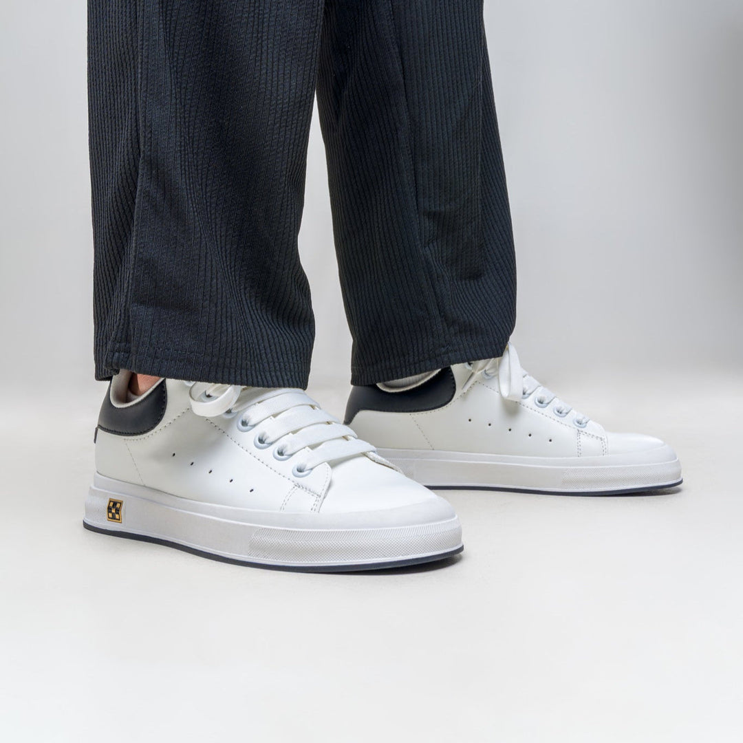 Hochwertige Herrenschuhe mit Komfort-Features und unsichtbarer Erhöhung für Selbstbewusstsein.