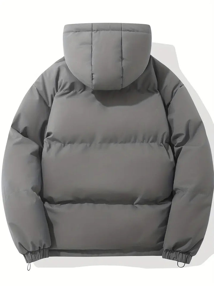 Vollständige Ansicht der eleganten Damen Winterjacke mit Kapuze