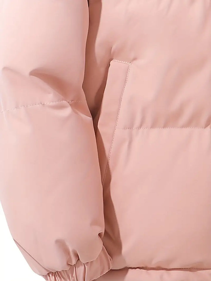 Damen Winterjacke gesteppt gefüttert mit Kapuze in der Vorderansicht