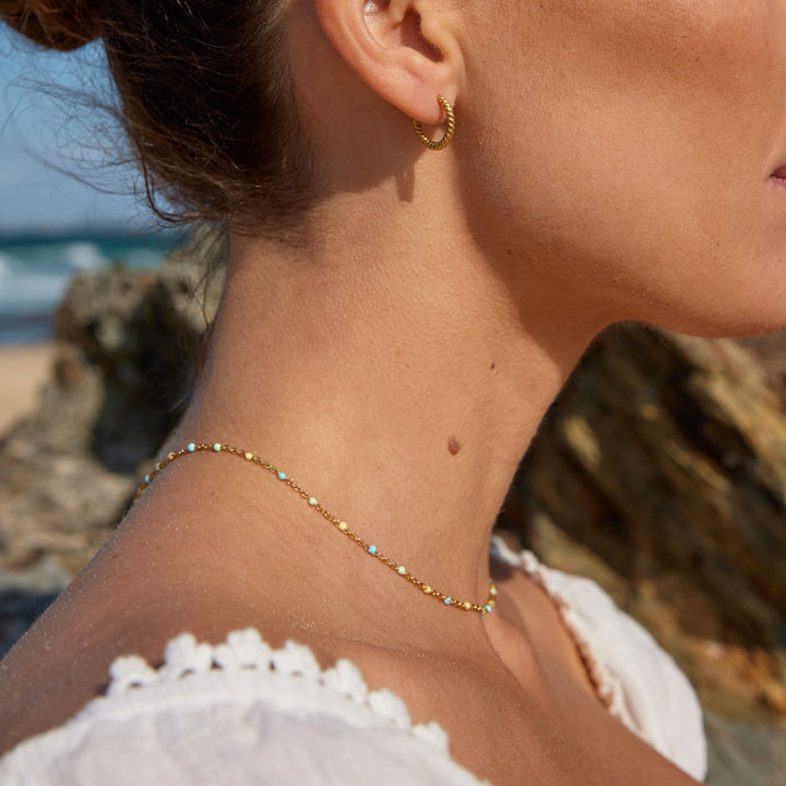 Wasserfeste Creolen in Gold, elegante Ohrringe für Damen