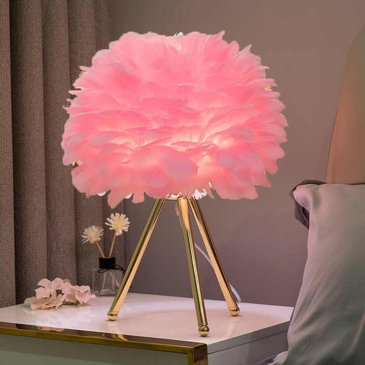 Luxus Feder-Tischleuchte für Wohnzimmer & Schlafzimmer