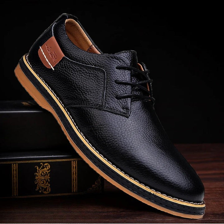 Schwarze Herren Business Schnürschuhe im klassischen Design