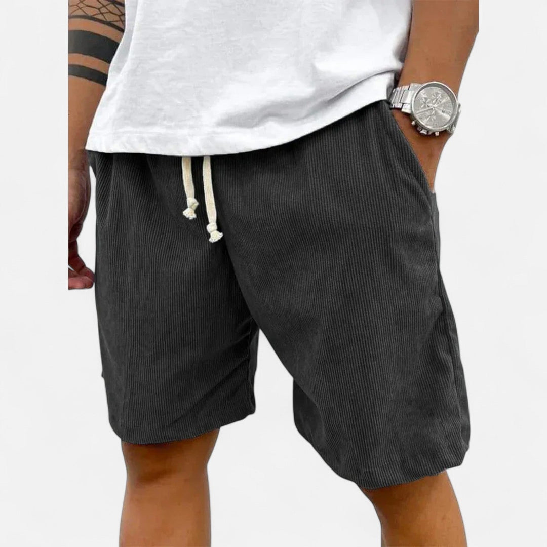 Gepflegte Herren Sommer Shorts: Kurze Hose für stilvolle Freizeitlooks im Sommer. Bequem & vielseitig.