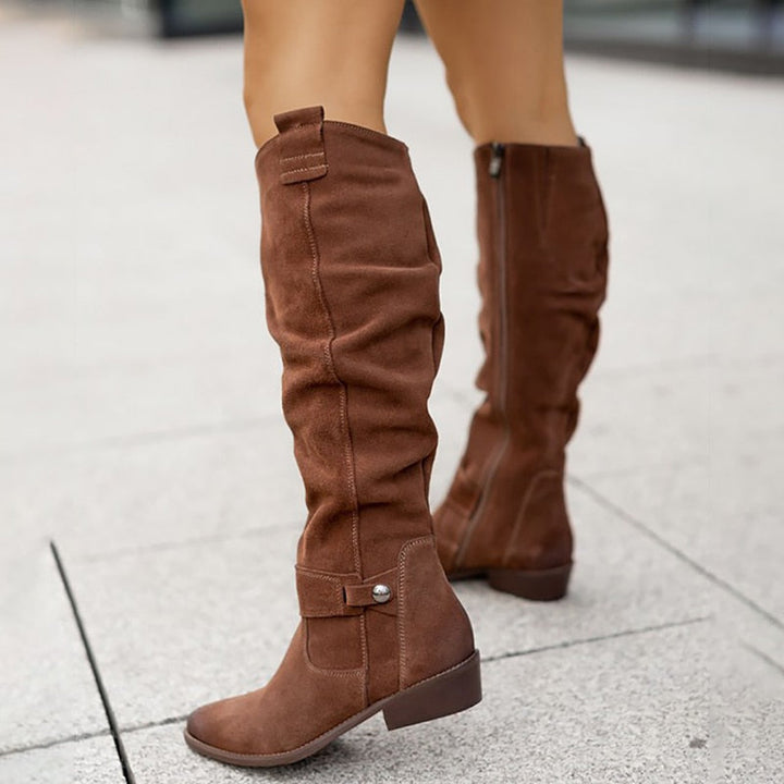 Damen kniehohe Stiefel in Braun, niedriger Absatz, seitlicher Reißverschluss
