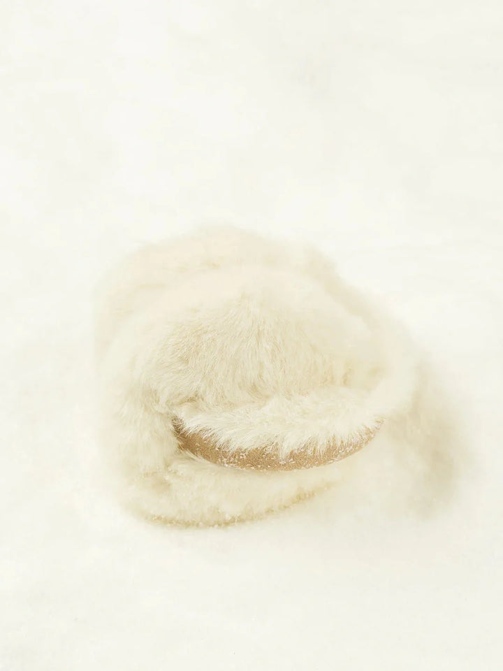 Damen Ohrenschützer mit flauschigem Kunstfell, warm, weich und modisch für kalte Wintertage.