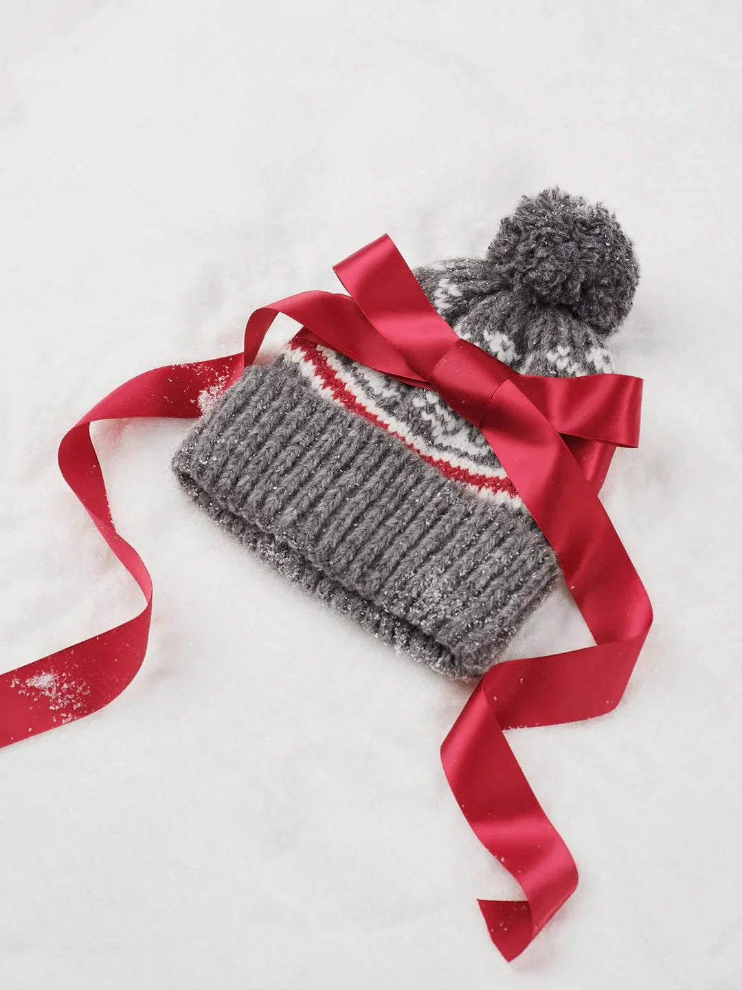 Damen Strickmütze: stylisch, kuschelig warm. Perfektes Winter-Accessoire & bequeme Kopfbedeckung für Outdoor.
