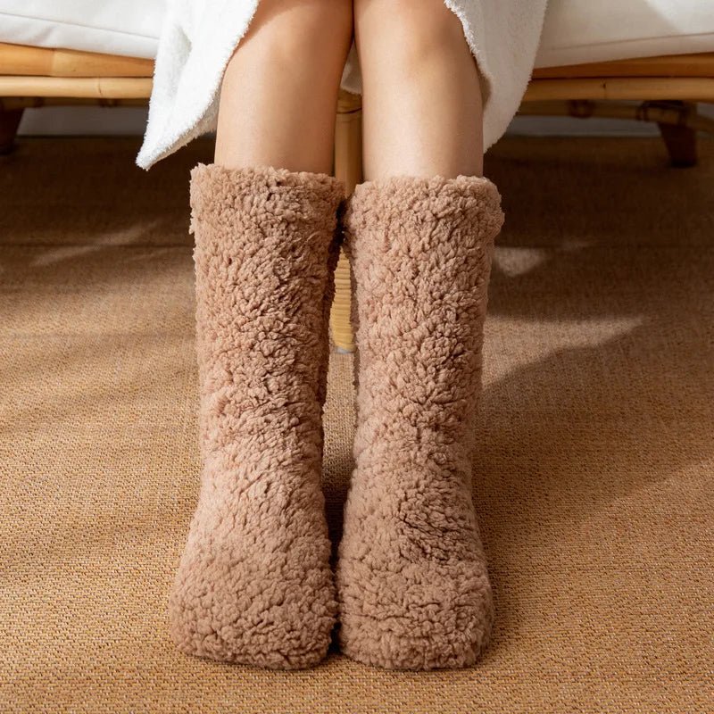 Flauschige Damen Kuschelsocken in Einheitsgröße, eine warme Geschenkidee für Frauen und Mädchen.