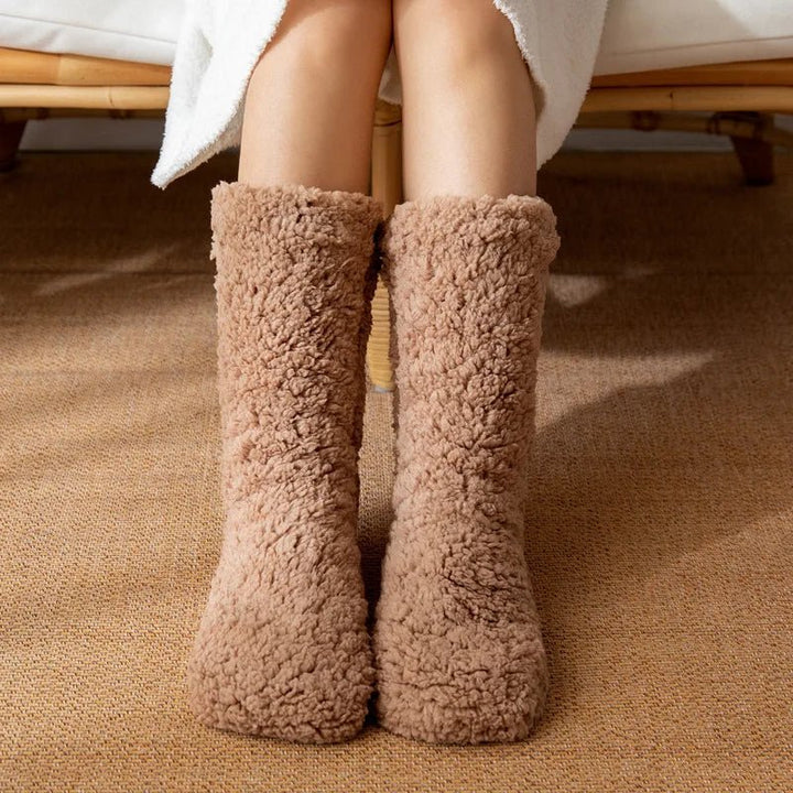 Flauschige Damen Kuschelsocken in Einheitsgröße, eine warme Geschenkidee für Frauen und Mädchen.