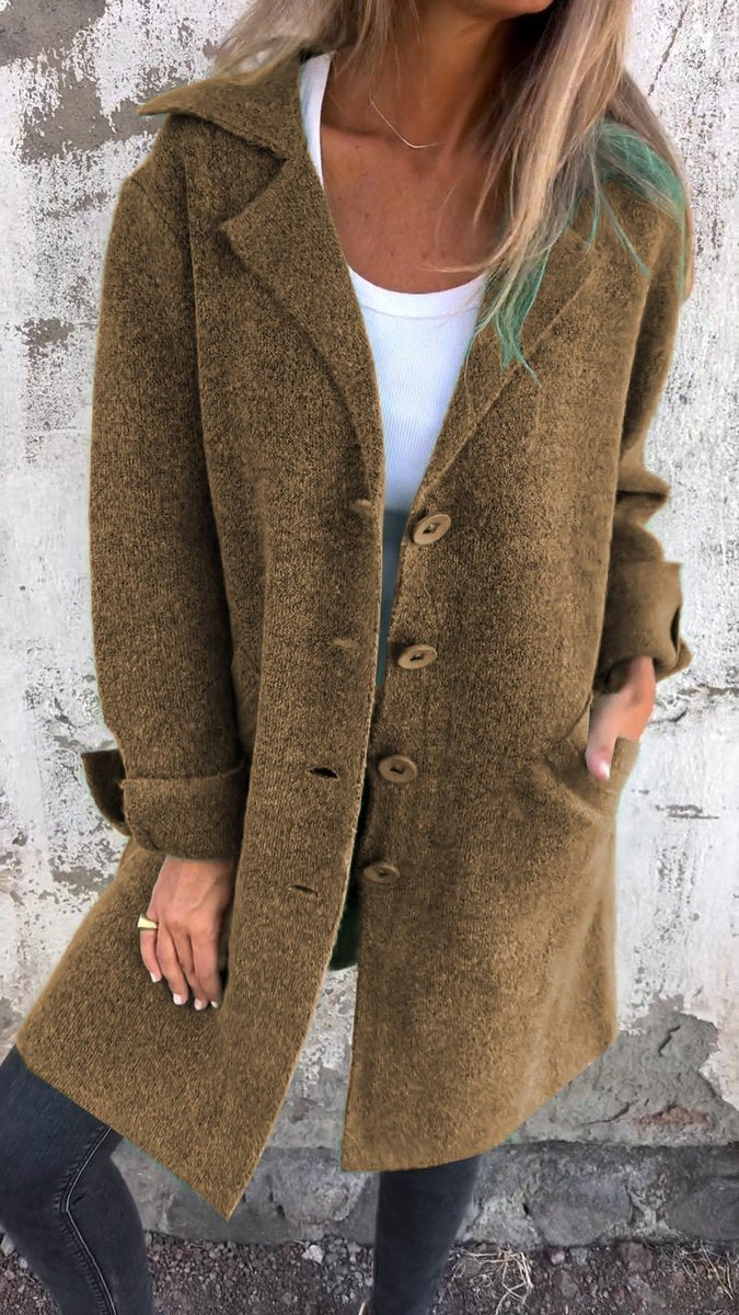 Rückansicht der stilvollen Damen Jacke für den Alltag